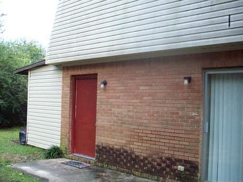 1st image of 1011 Lake Dr #C