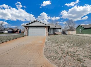 5340 S Stoneborough Ct, Wichita, KS 67217