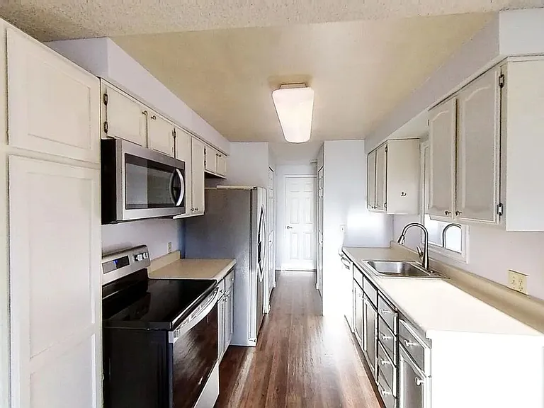 6687 SW 192nd Ave #A — Photo 7