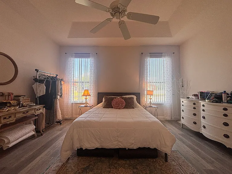 399 Renaissance Ave — Photo 20
