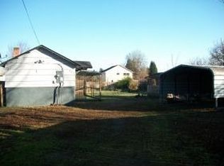 387 S 35th St, Springfield, OR 97478