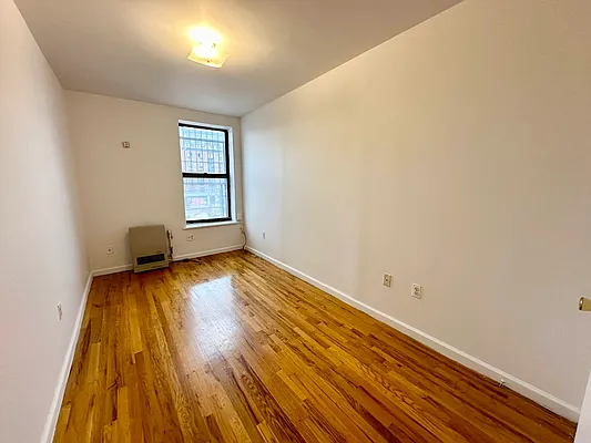 Rented by EXR | media 13