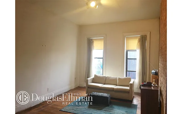 Rented by Douglas Elliman | media 22