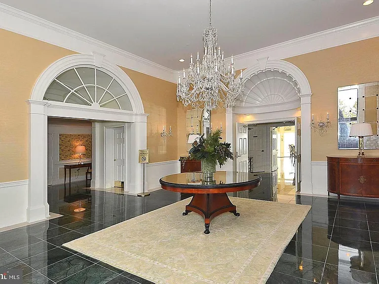1250 S Washington St #218 — Photo 30