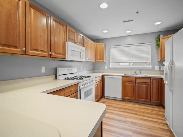 16810 Farmington Rd #72, Livonia, MI 48154