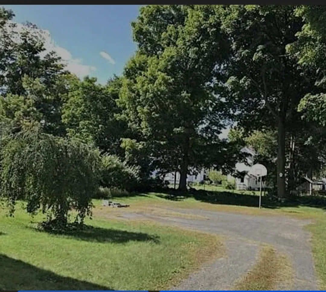 3 bed, 972 sqft, $1,700 — Photo 3