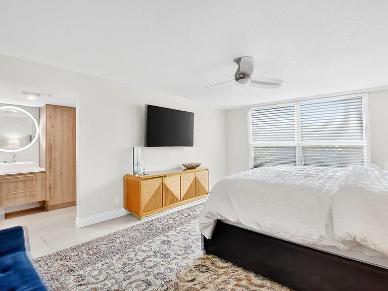 7233 Promenade Dr #101 — Photo 39