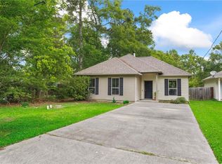 1819 Caroline St, Mandeville, LA 70448