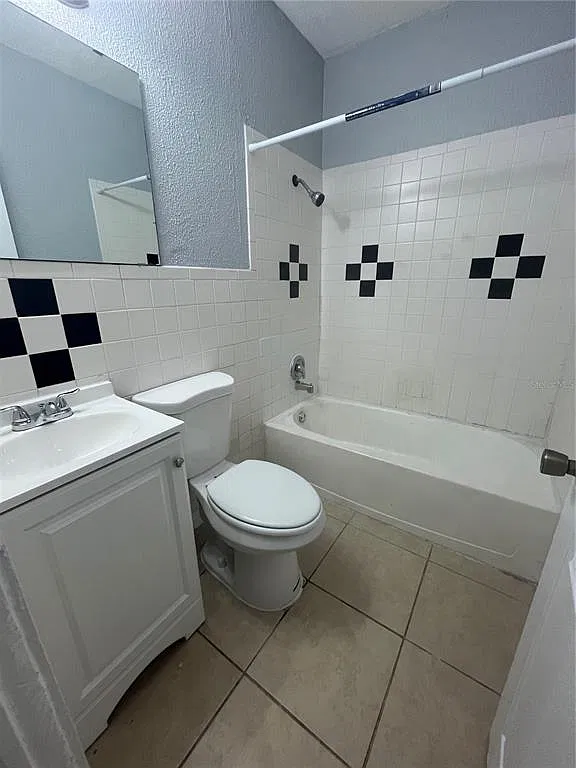 3 bed, 1.0 bath, 1267 sqft, $1,499 — Photo 3