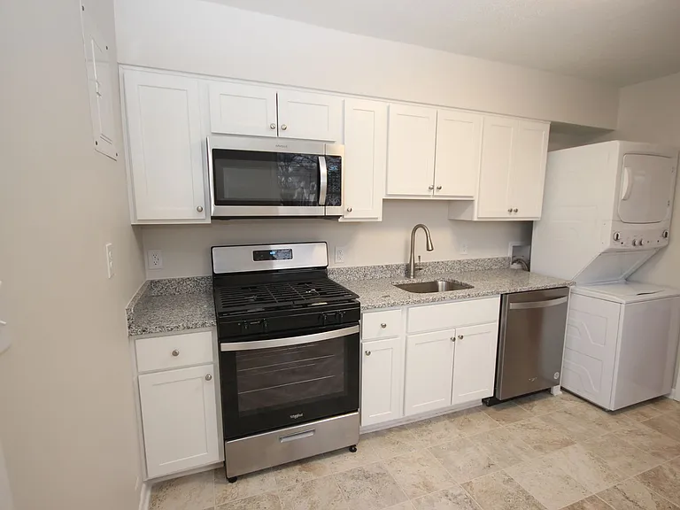 314 Old Post Rd — Photo 28