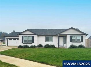 724 Streamside Way, Lebanon, OR 97355