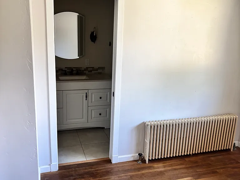 715 E 5th Ave — Photo 9
