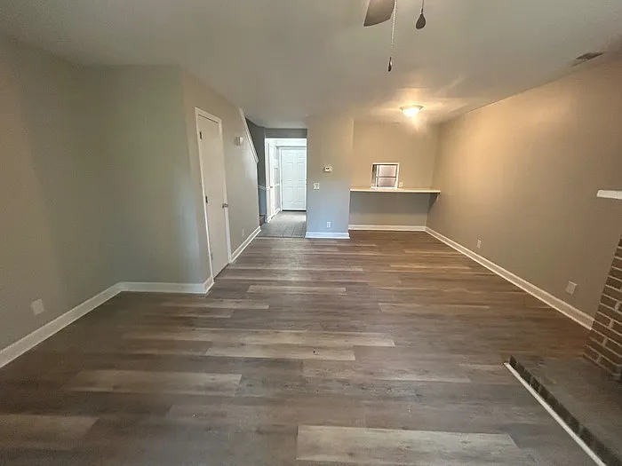 240 Jamil Rd #10 — Photo 9