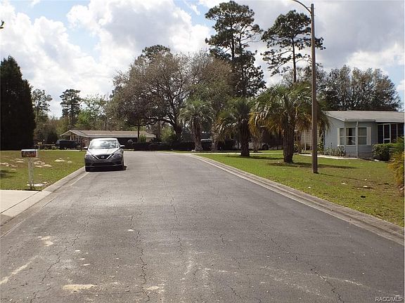 4th image of 8430 N Shady Fork Way