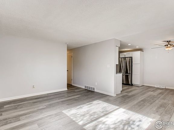 5th image of 3023 Lakeside Dr