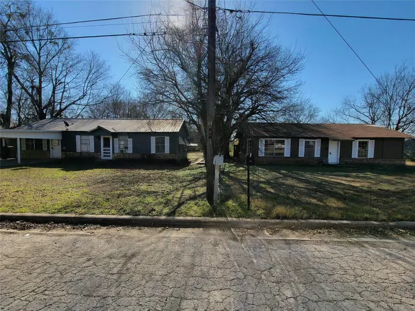 1304/1306 W End Ave, Clarksville, TX 75426