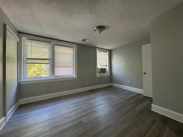 213 Ferry St #1A — Photo 5