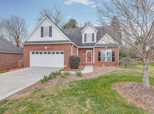 126 New Hampshire Ct, Mocksville, NC 27028