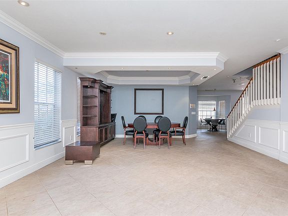 5th image of 14421 Fairfax Place