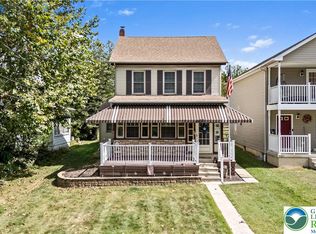 38 N Canal St, Walnutport, PA 18088
