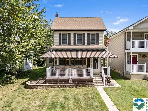 38 N Canal St, Walnutport, PA 18088