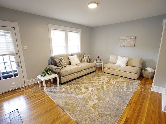 5th image of 6034 S Kingshighway Blvd #1F