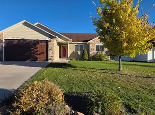 6908 Laramie St, Cheyenne, WY 82001
