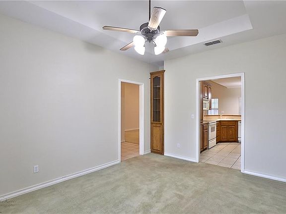 4th image of 1617 Smith Dr