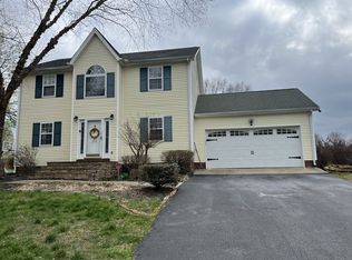 360 Fox Run Ln, Lafayette, TN 37083