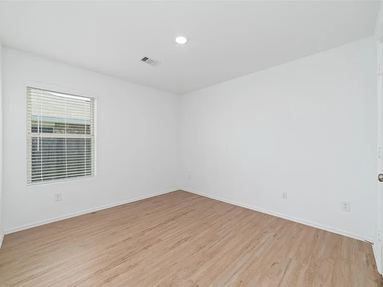 27006 Rimini Point Dr — Photo 16