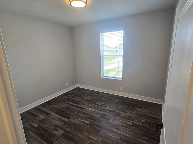 17523 Greenleaf St — Photo 21