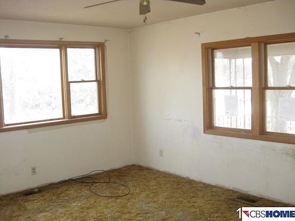 3rd image of 304 W North St