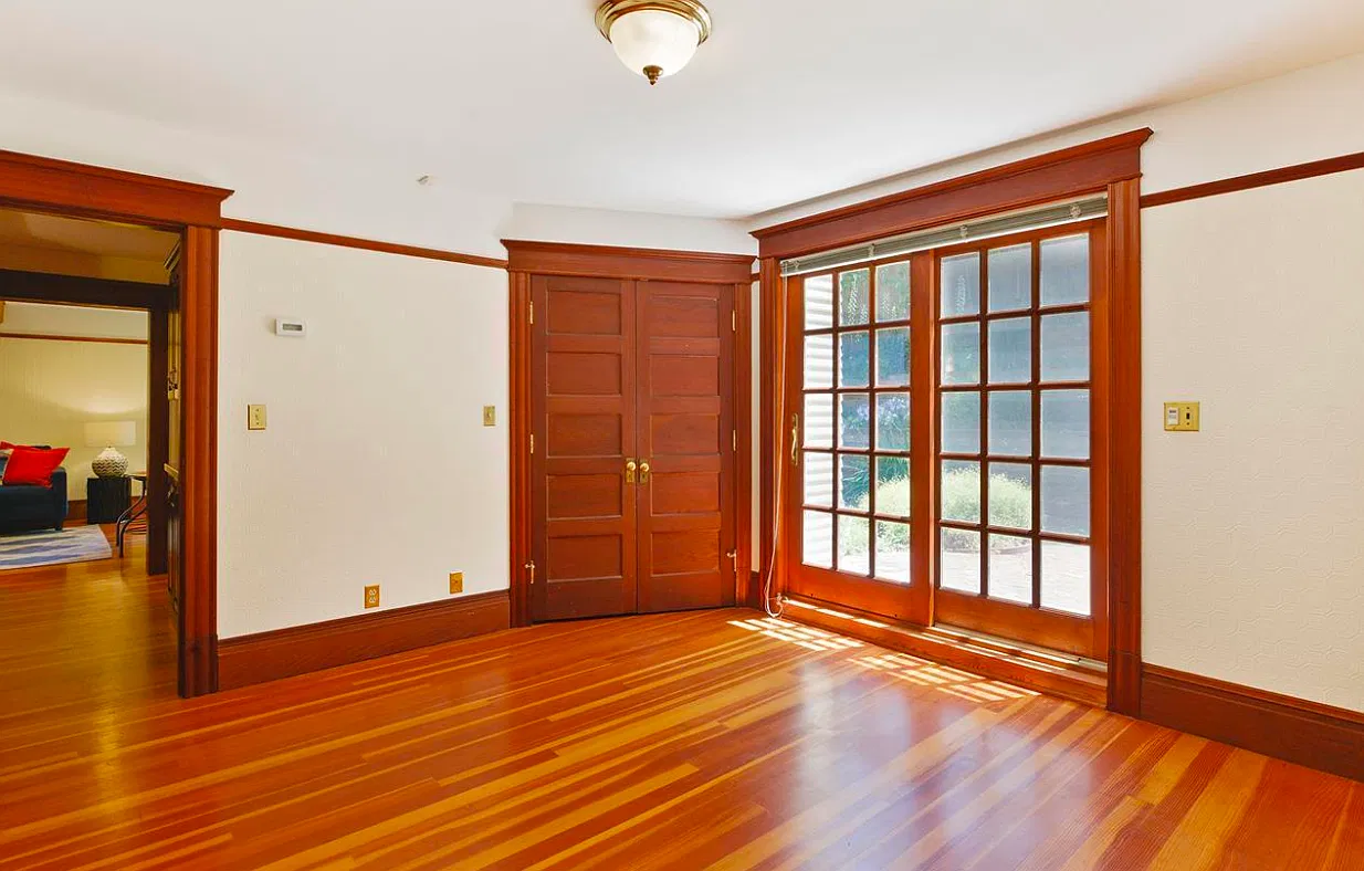 2 bed, 950 sqft, $3,350 — Photo 1