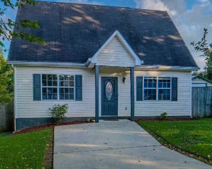 1107 Joseph Thomas Dr SW — Photo 1