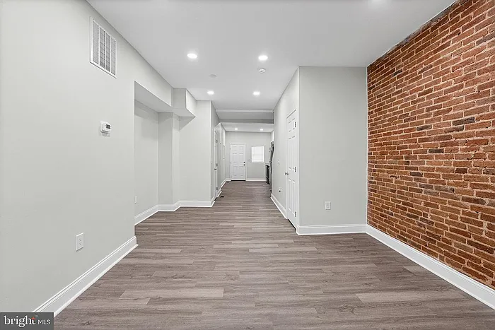 900 Bennett Pl — Photo 8