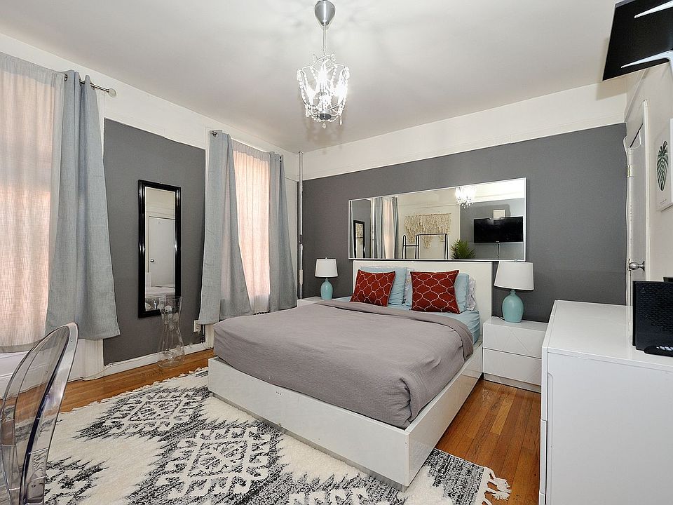 1st image of 338 E 61st St APT 10