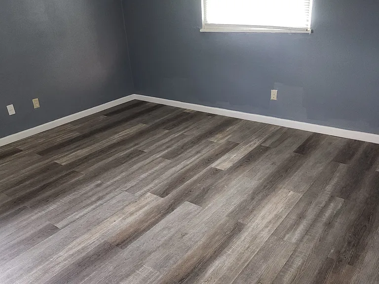 400 S Napoleon Ave — Photo 5