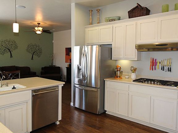 5th image of 965 Vista Cerro Dr