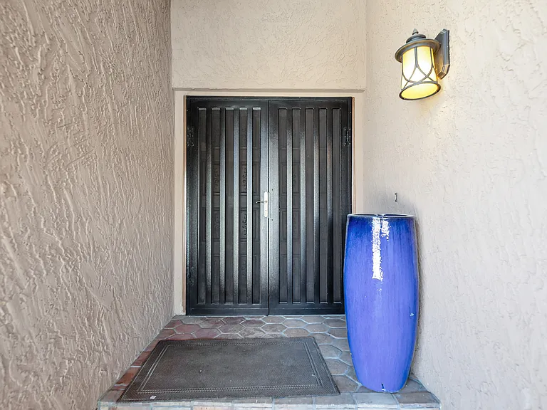 8095 E Via Del Desierto — Photo 3