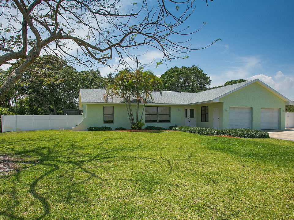 1st image of 8223 SE Cumberland Cir