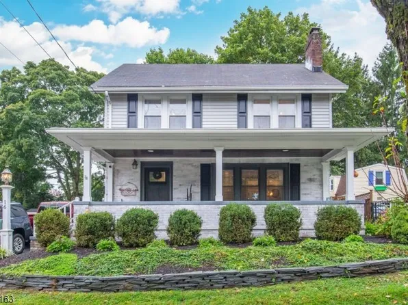 16 Orchard St, Mendham, NJ 07945