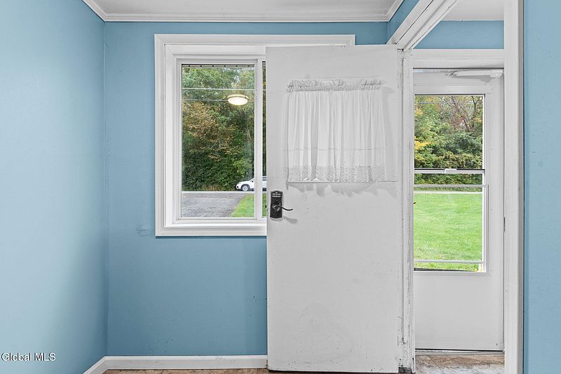 4th image of 4414 Frederick Road