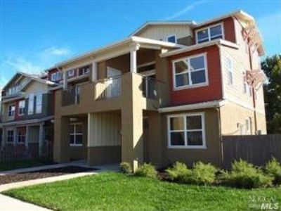 117 Firefly Ln, Napa, CA, 94558