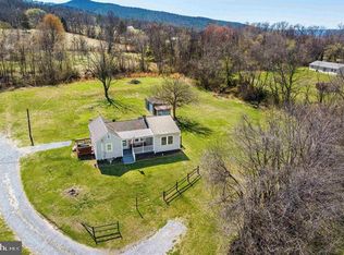 160 Honeysuckle Ln, Stanley, VA 22851