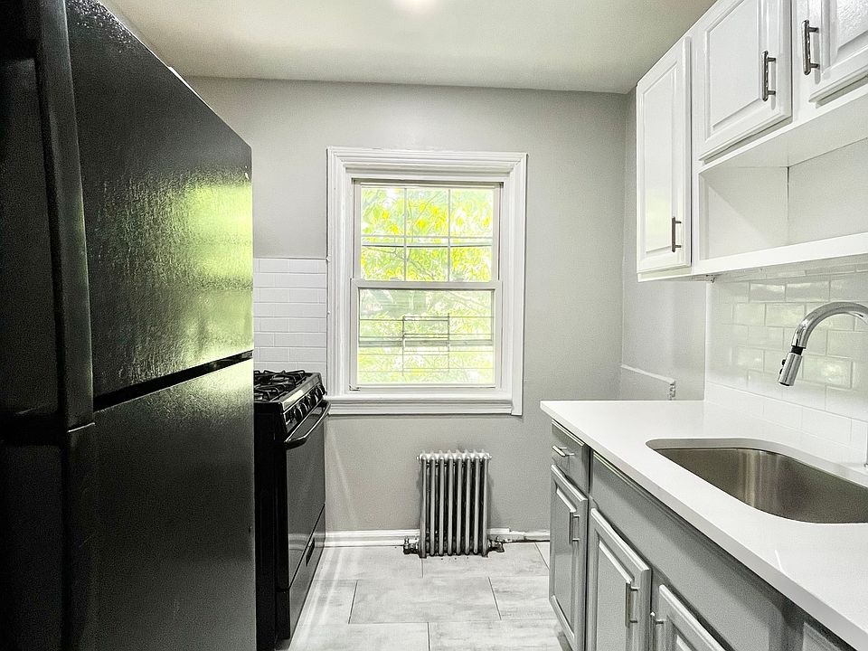 1st image of 64 Melmore Gdns #103