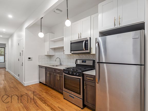 3rd image of 26 Irving Ave APT 1R