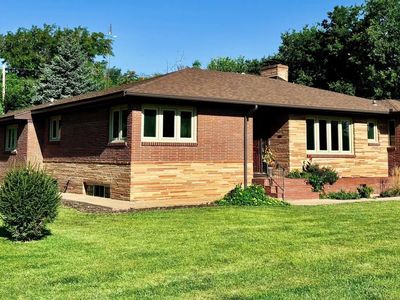 2201 Crescent Dr, Dodge City, KS, 67801