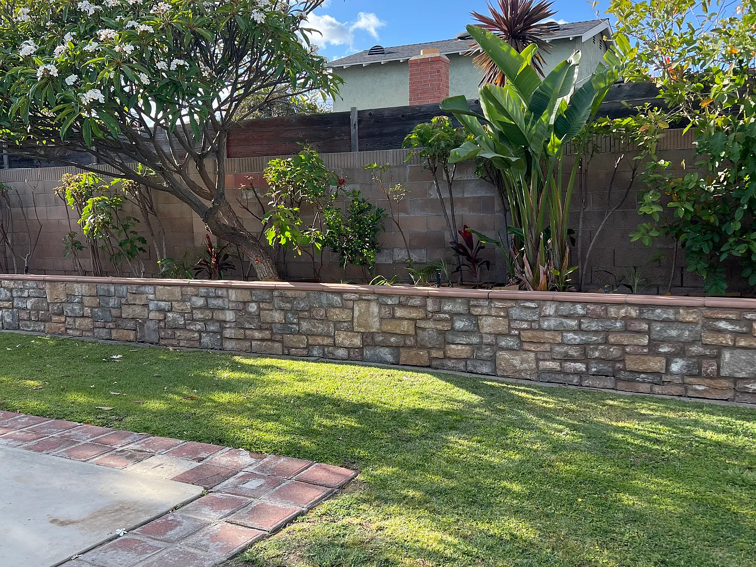 3749 E Euclid Ave — Photo 4