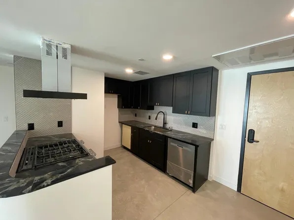 10867 W Fruitland Dr #204, Studio City, CA 91604