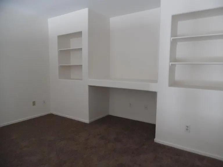 5125 W Reno Ave — Photo 8